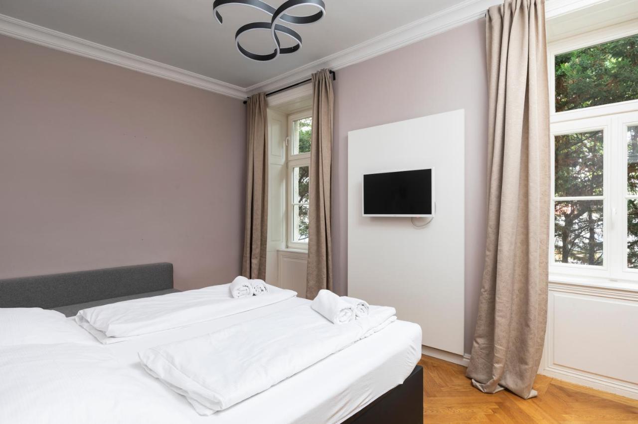 Imperial Apartments Schonbrunn - Contactless Check-In Wina Bagian luar foto