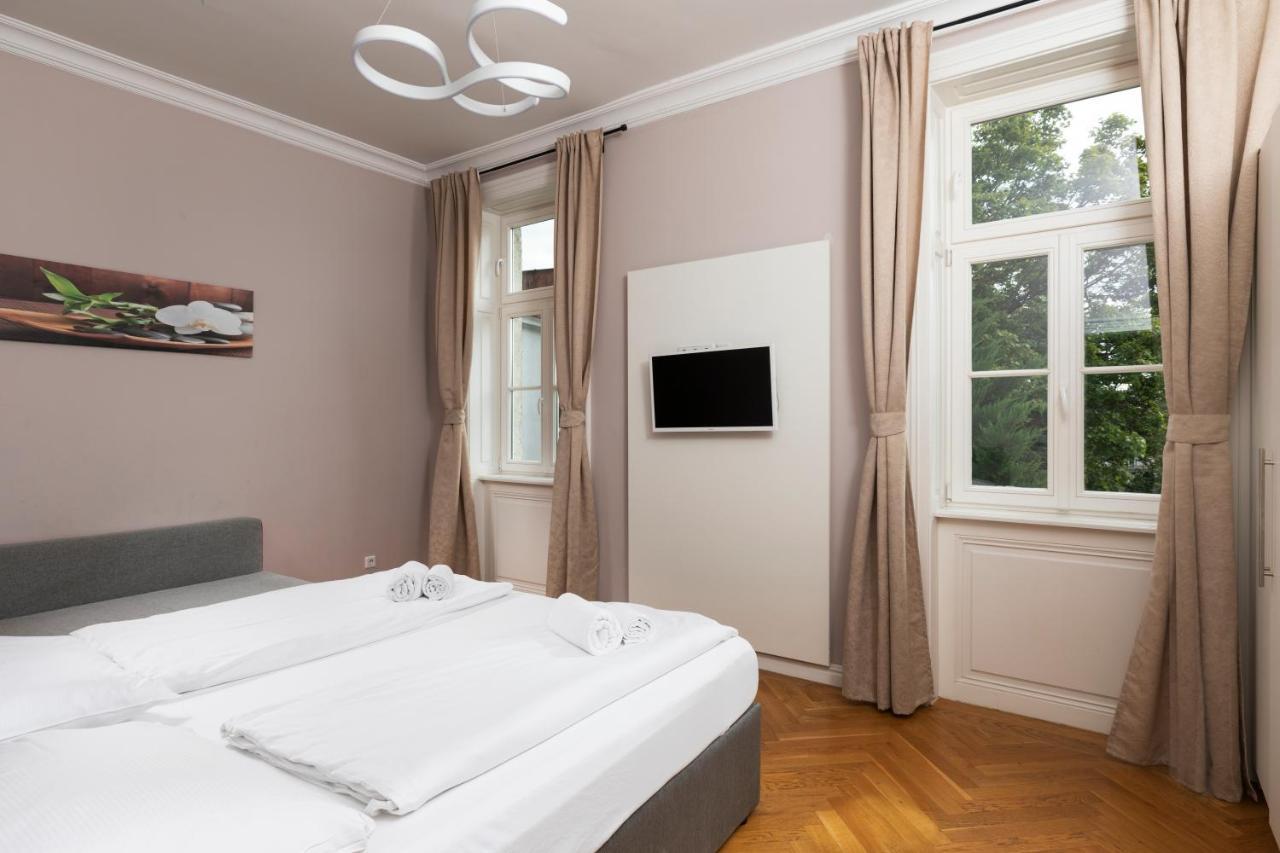 Imperial Apartments Schonbrunn - Contactless Check-In Wina Bagian luar foto