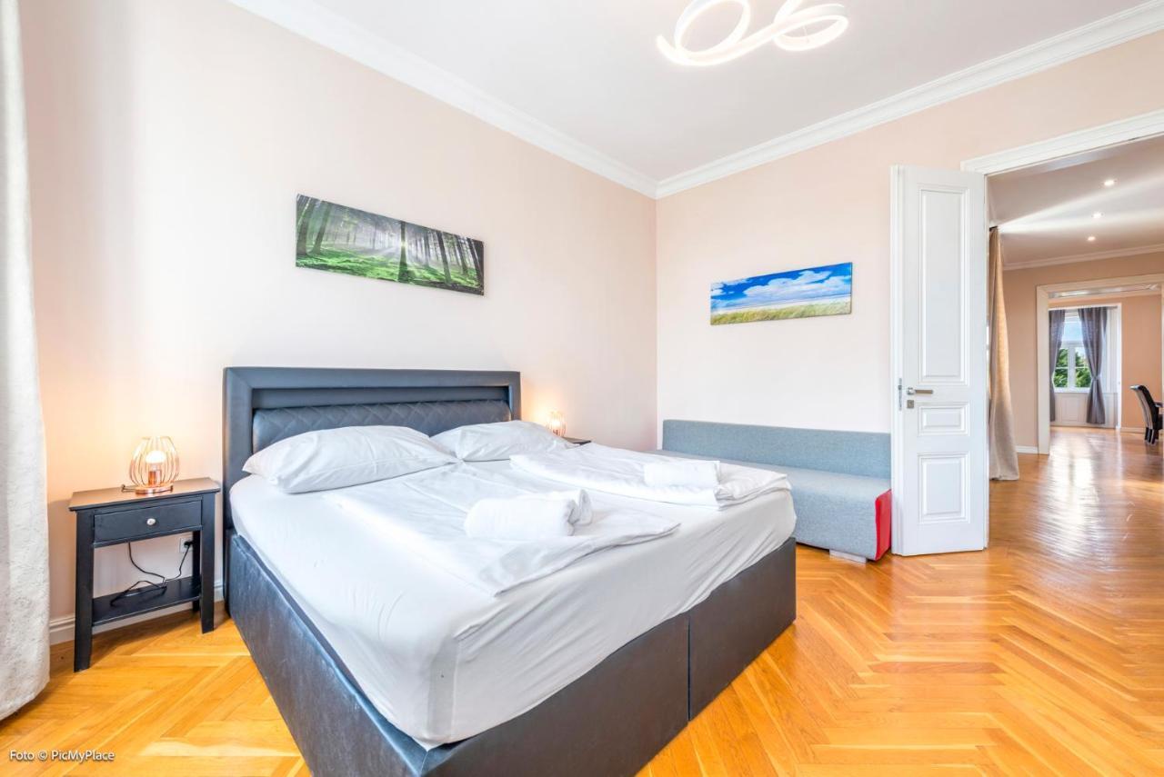 Imperial Apartments Schonbrunn - Contactless Check-In Wina Bagian luar foto