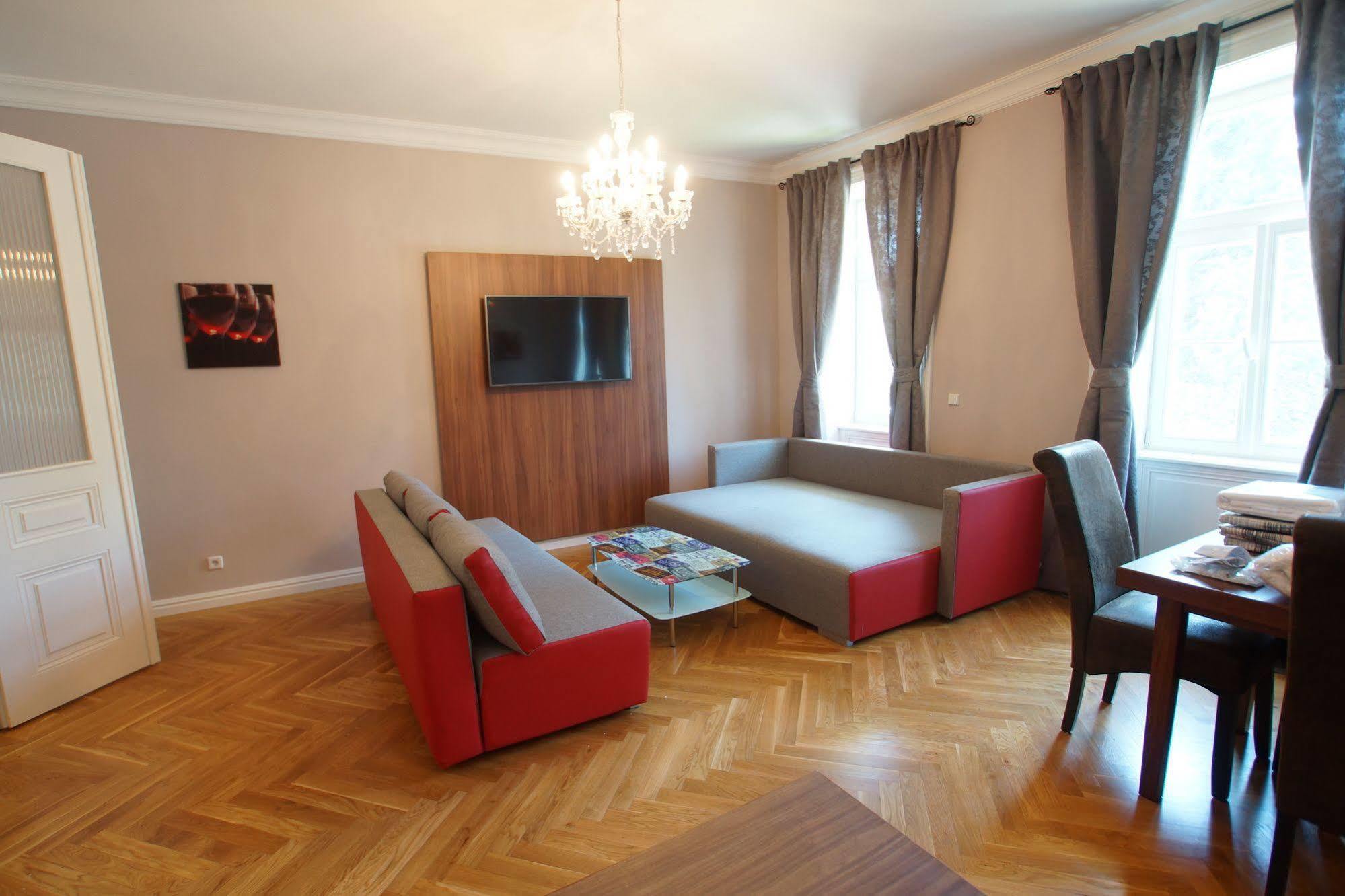 Imperial Apartments Schonbrunn - Contactless Check-In Wina Bagian luar foto